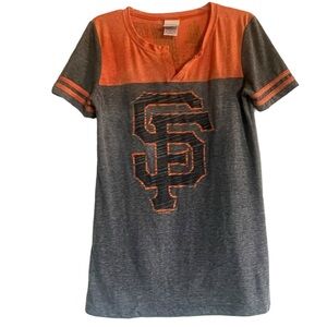 San Francisco Giants genuine merchandise womens Med pop over tee burnout graphic